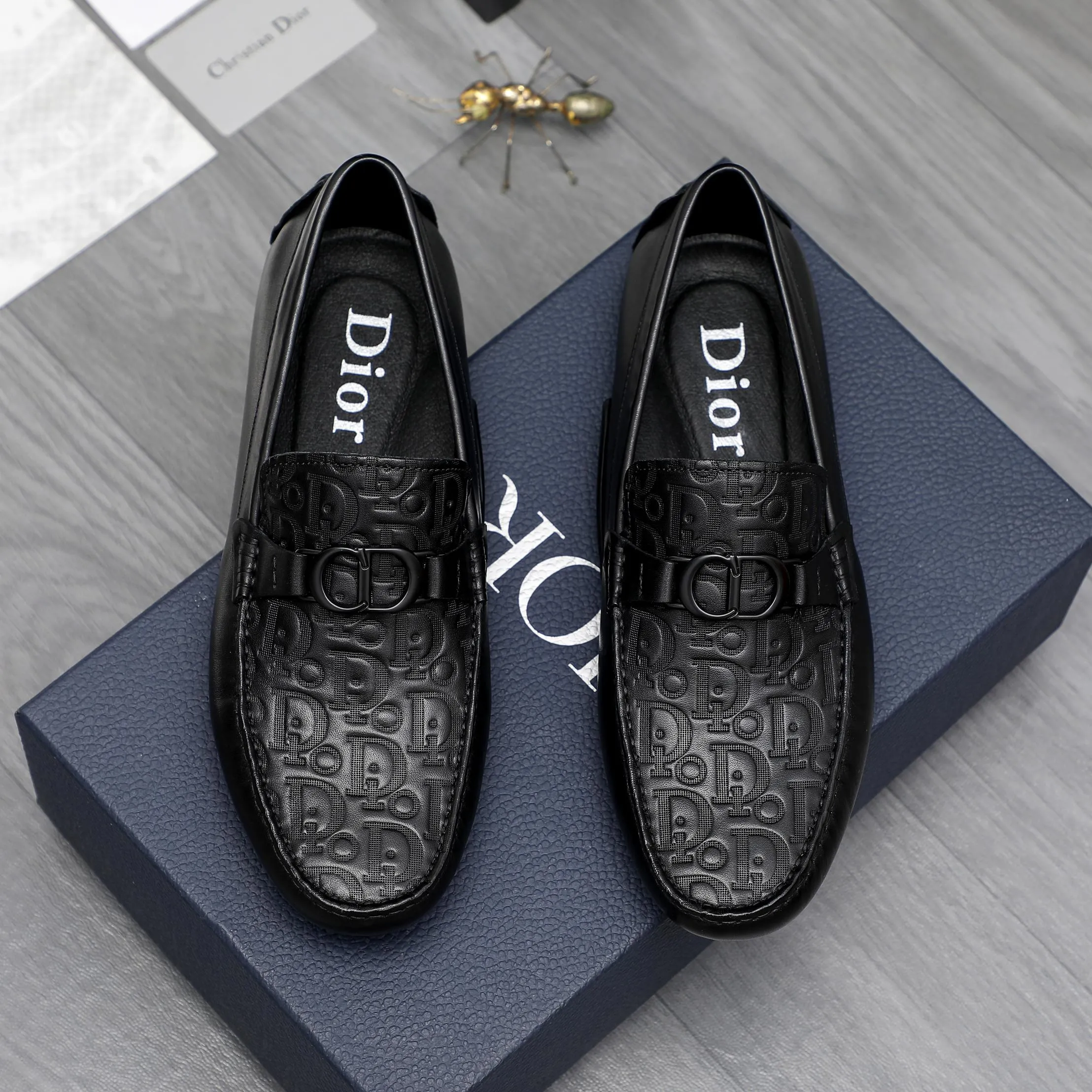 Men's shoes 💰400 Product trademark: Dior "Dior" casual slip-on shoes Regular size: 38-45 (45 is custom-made and non-returnable) Product materials: Selected cowhide embossed upper, pigskin lining, rubber outsole